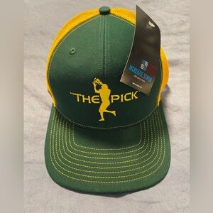 University of Oregon “The Pick” hat